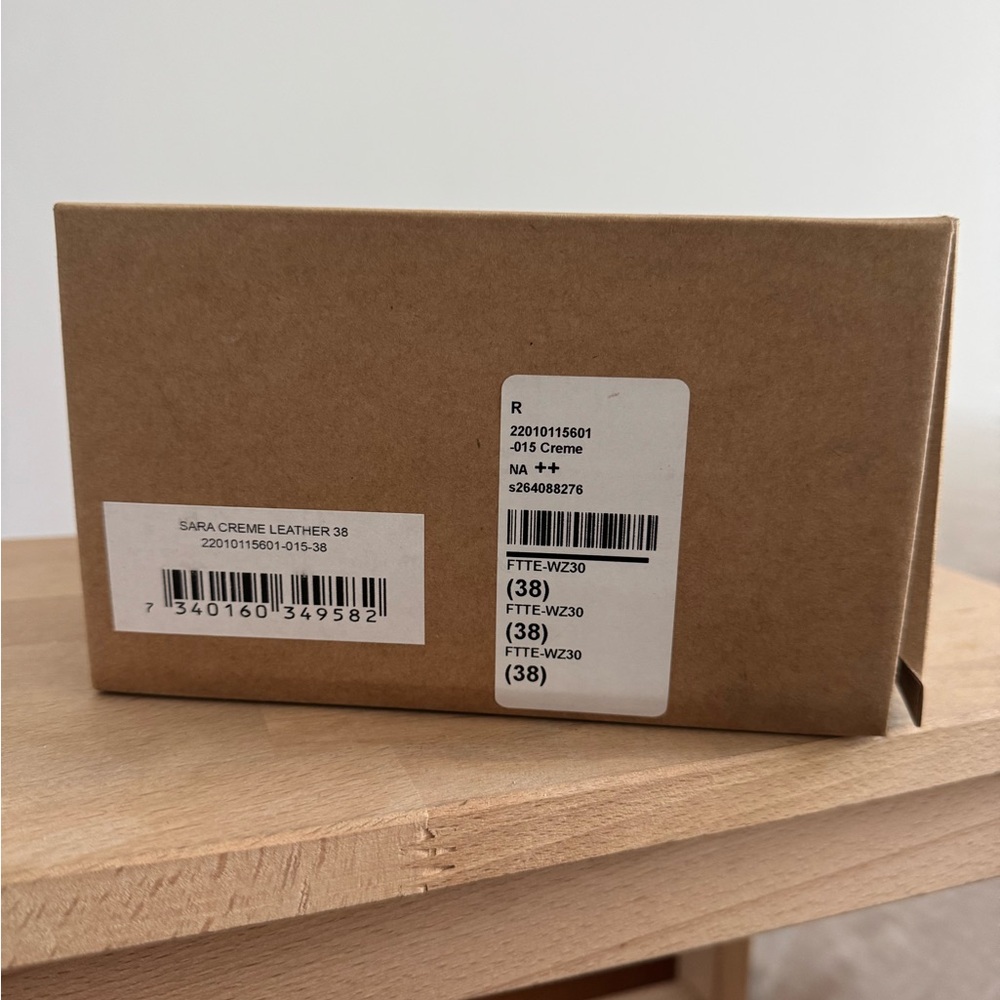 Flattered Sara Creme Leather Loafer - Picture 8 of 9